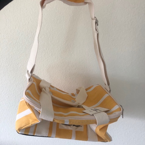 Business and Pleasure Co. Cooler - Picture 2 of 3